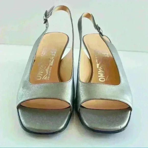 SALVATORE FERRAGAMO GREY LEATHER SLINGBACK KITTY HEEL OPEN TOE SANDALS 6.5 - Picture 6 of 16